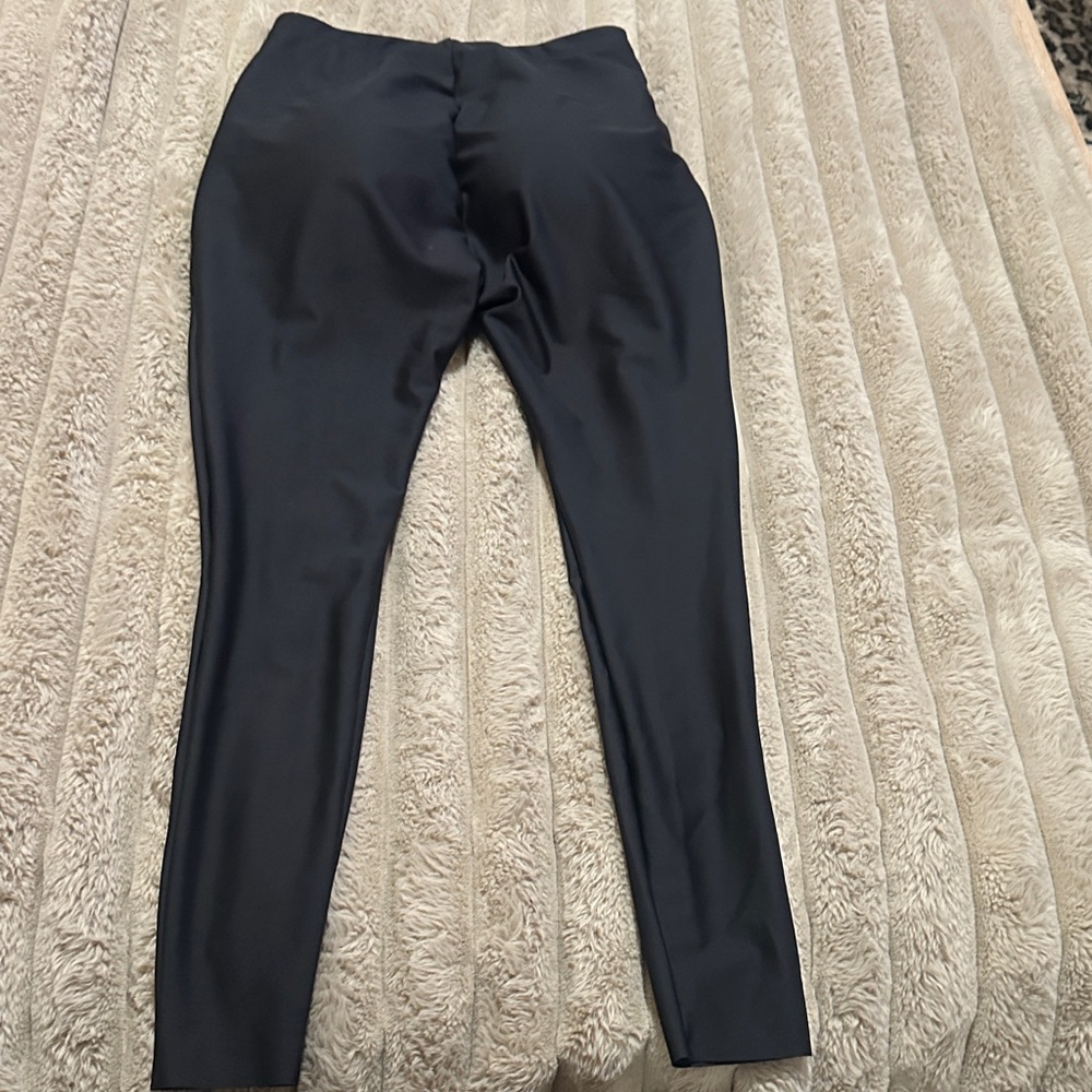 Skims padded women’s size large black leggings